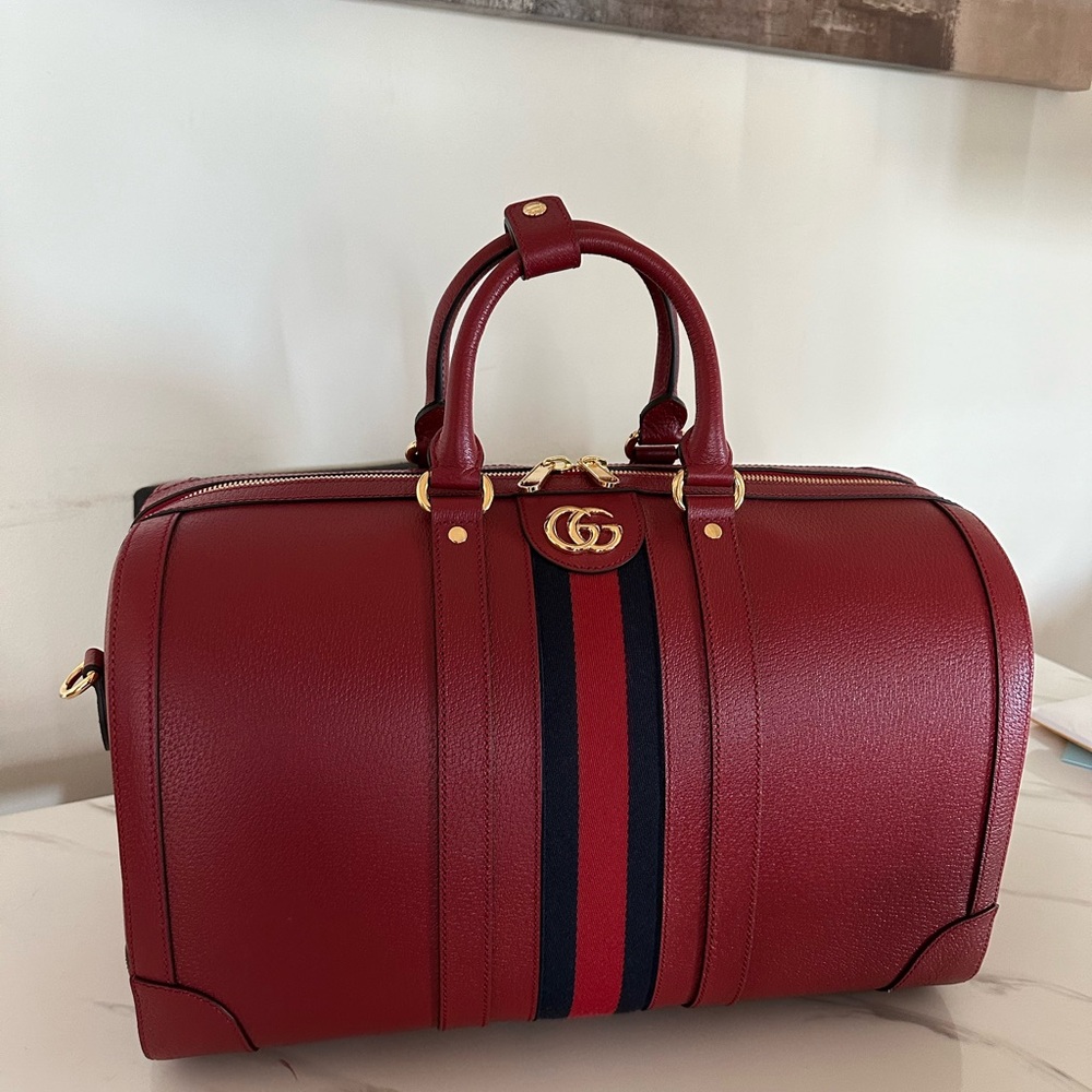 Gucci Savoy leather duffle bag